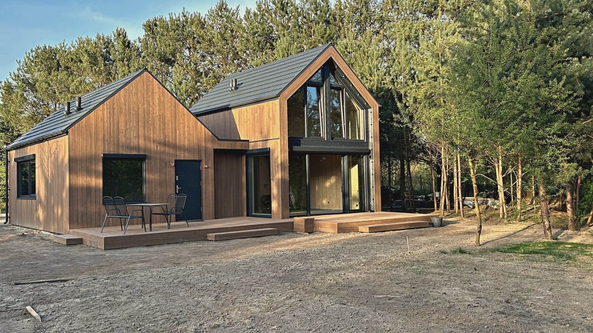 Одноэтажный дом с мансардой и гаражом